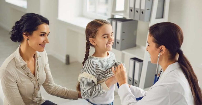 Newborn Doctor Visits: What Every Parent Should Expect and Prepare For